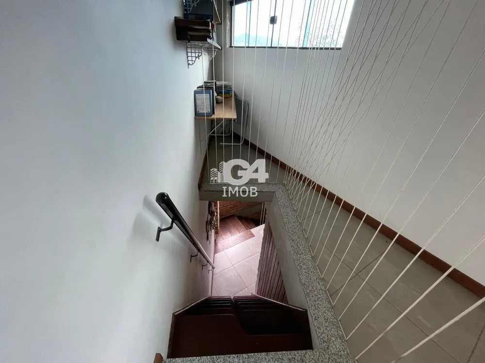Casa, 6 quartos, 1614 m² - Foto 1