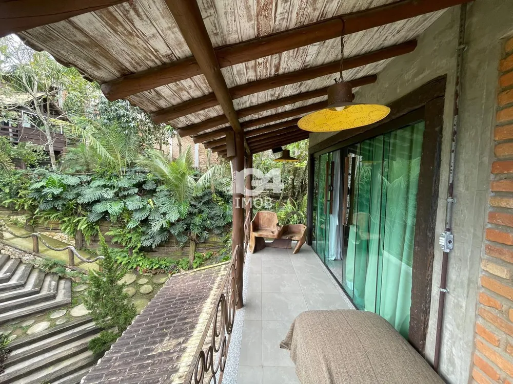 Casa, 6 quartos, 1614 m² - Foto 4
