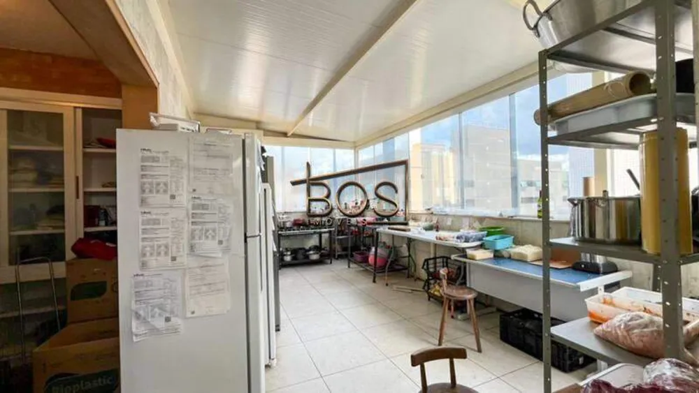 Cobertura, 3 quartos, 190 m² - Foto 2
