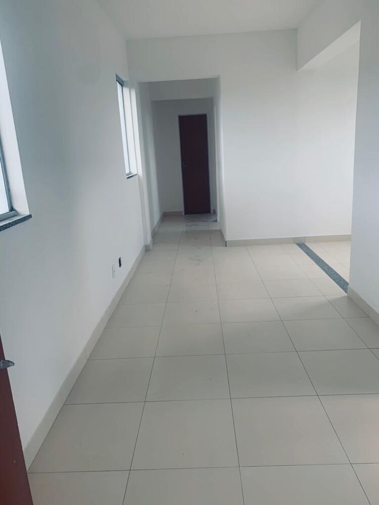 Apartamento à venda com 2 quartos, 60m² - Foto 2
