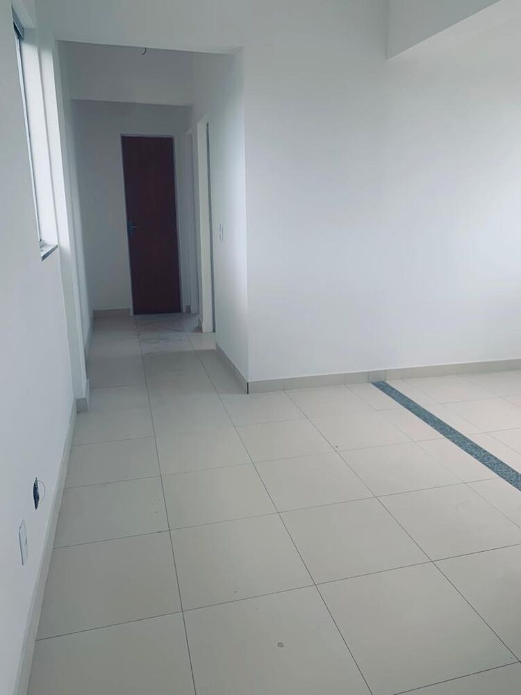 Apartamento à venda com 2 quartos, 60m² - Foto 1