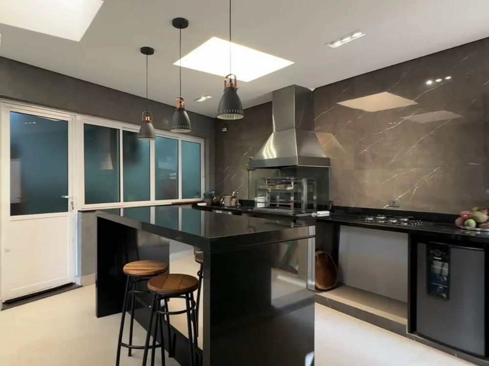 Casa, 3 quartos, 248 m² - Foto 13