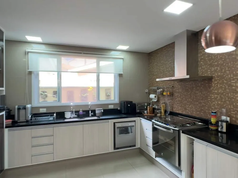 Casa, 3 quartos, 248 m² - Foto 11