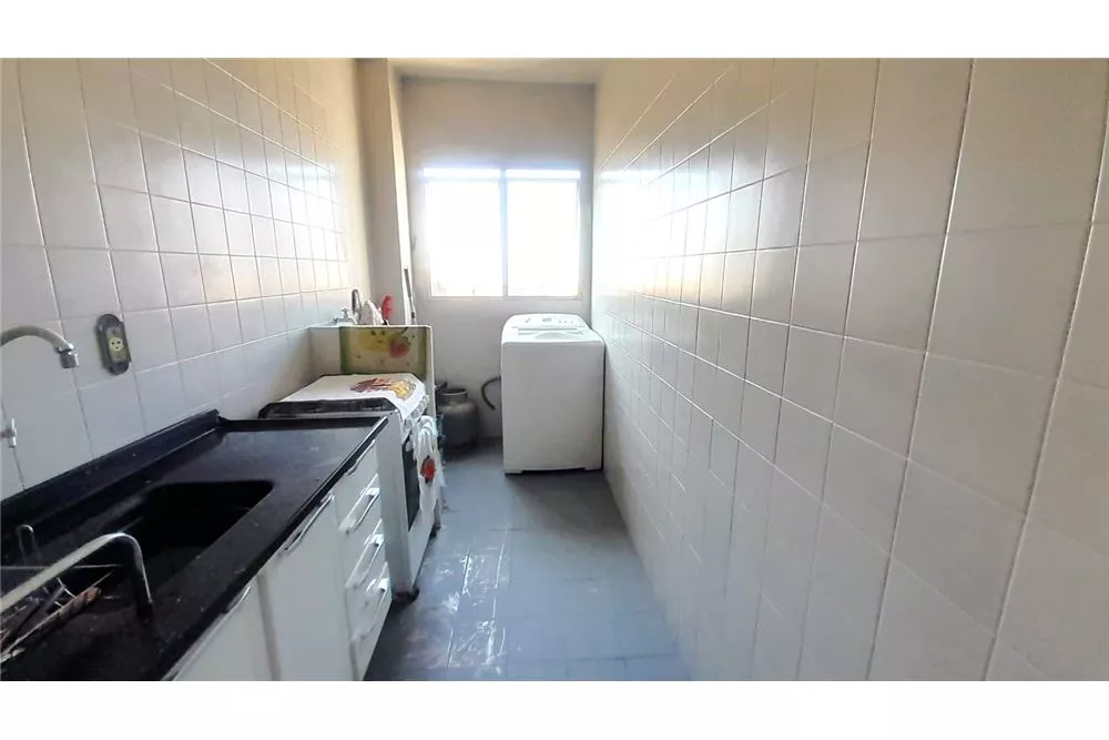 Apartamento à venda com 2 quartos, 70m² - Foto 4