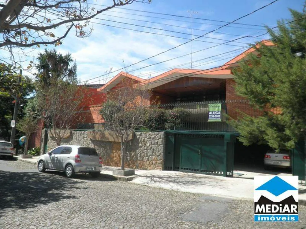 Casa, 4 quartos, 250 m² - Foto 1