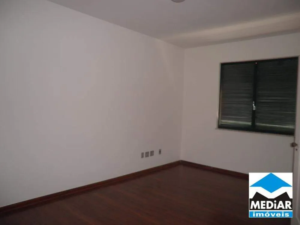 Casa, 4 quartos, 250 m² - Foto 4