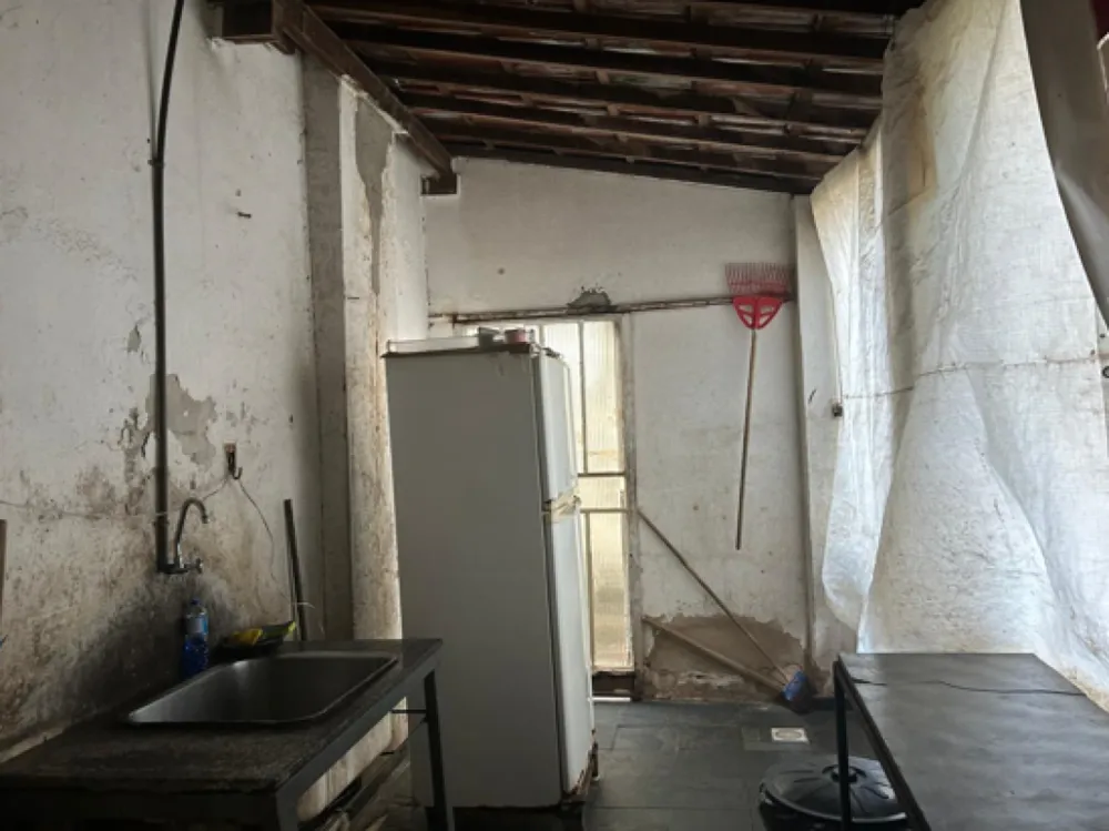 Casa, 5 quartos, 203 m² - Foto 1