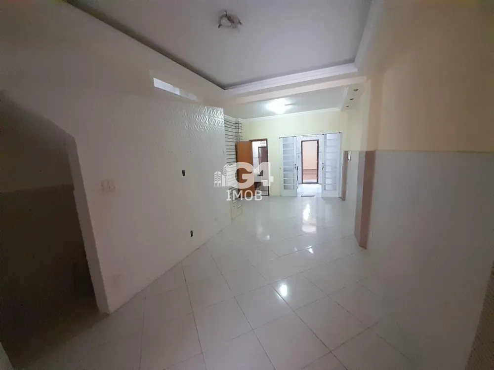 Casa, 3 quartos, 240 m² - Foto 3