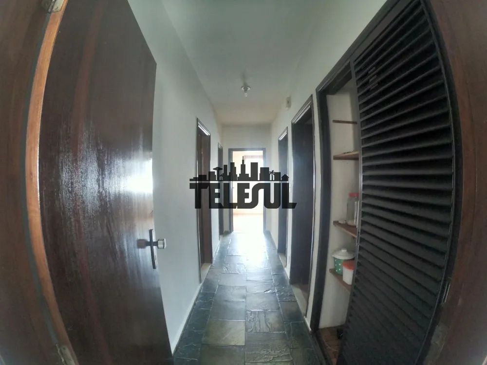 Casa, 4 quartos, 241 m² - Foto 3