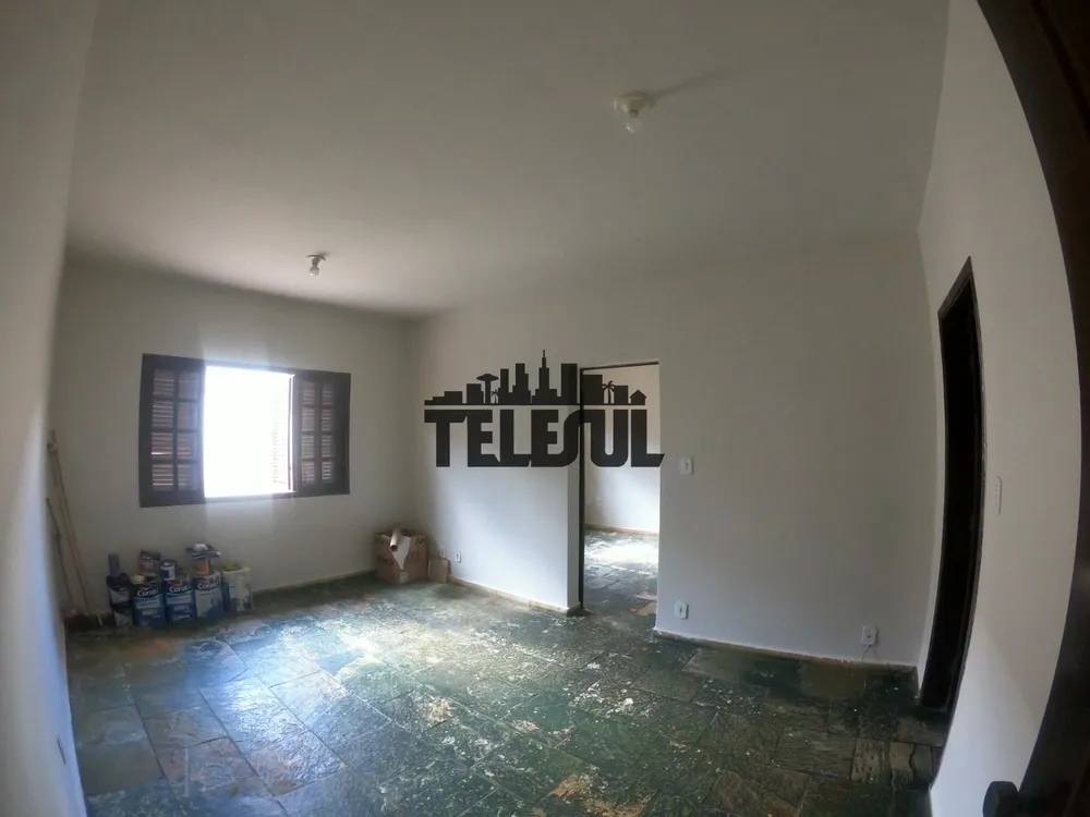 Casa, 4 quartos, 241 m² - Foto 2