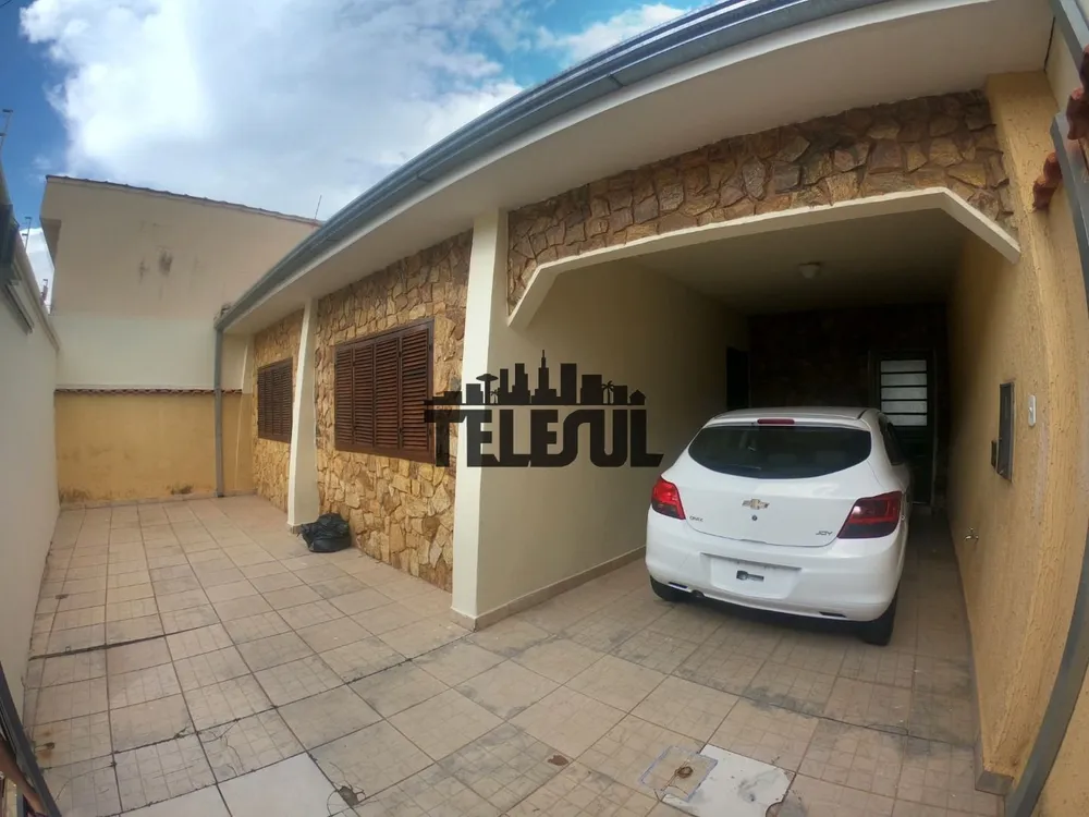 Casa, 4 quartos, 241 m² - Foto 1