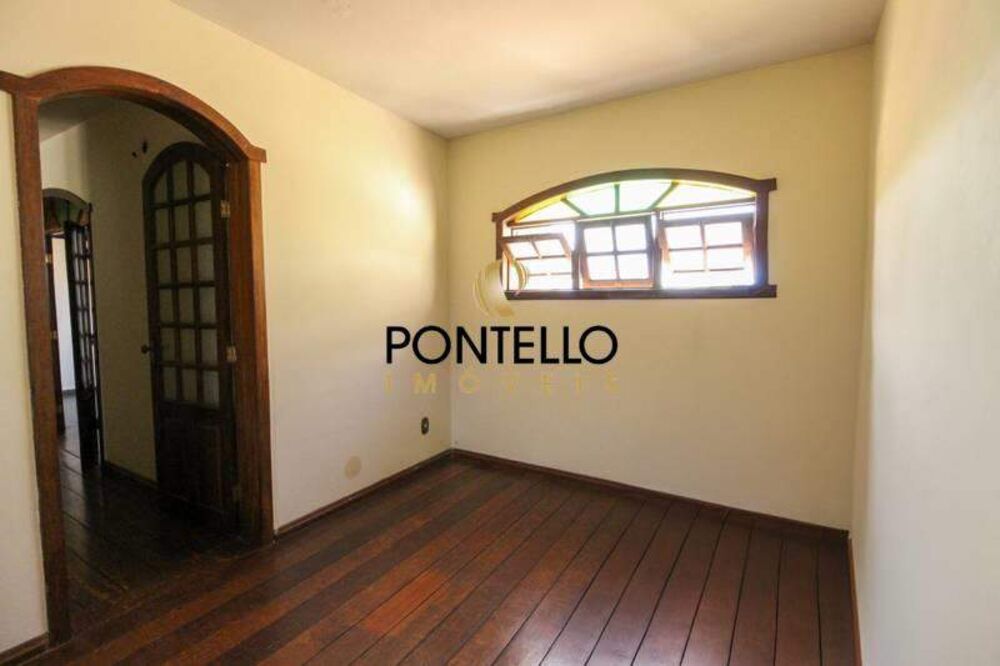 Casa à venda com 3 quartos, 185m² - Foto 2