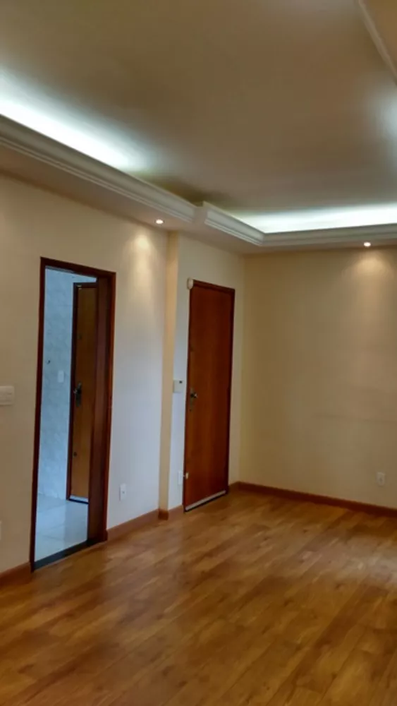 Apartamento à venda com 3 quartos, 60m² - Foto 1