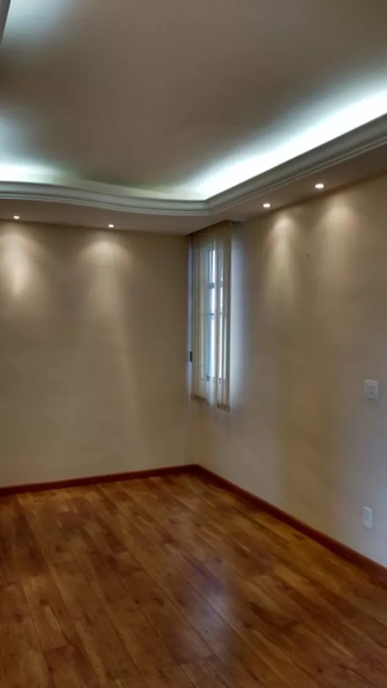 Apartamento à venda com 3 quartos, 60m² - Foto 2