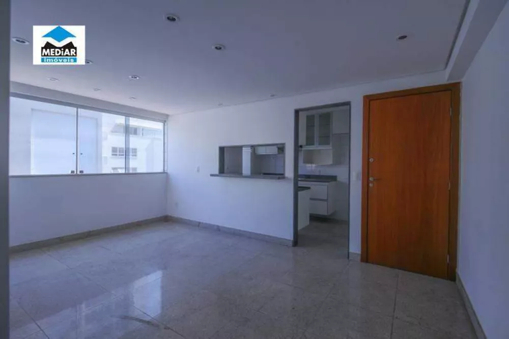 Apartamento à venda com 2 quartos, 70m² - Foto 1