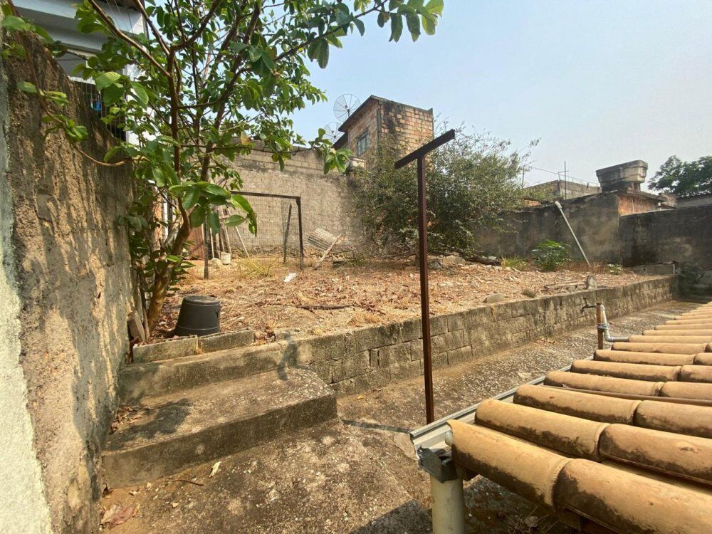 Casa à venda com 3 quartos, 360m² - Foto 8