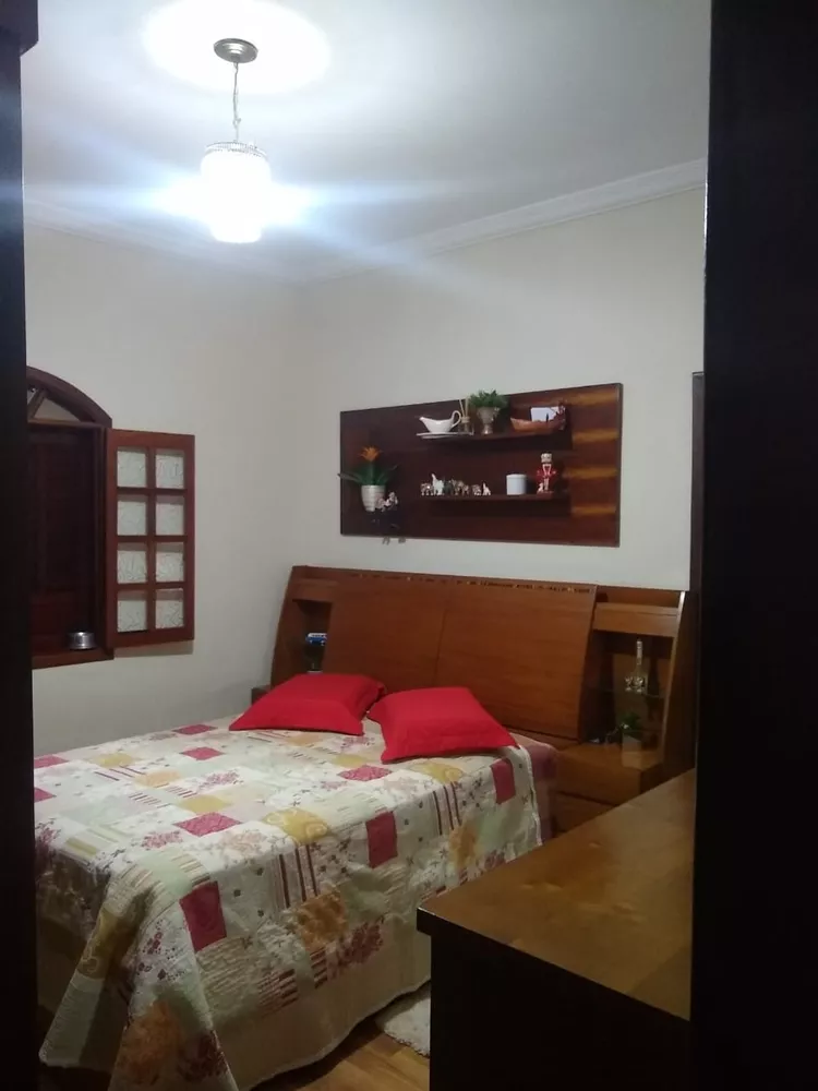 Casa à venda com 3 quartos, 200m² - Foto 10