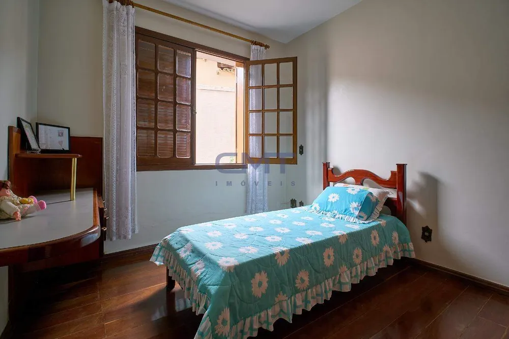 Casa, 5 quartos, 342 m² - Foto 1