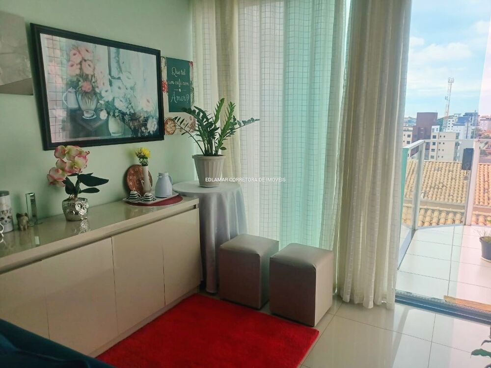 Apartamento à venda com 3 quartos, 90m² - Foto 2