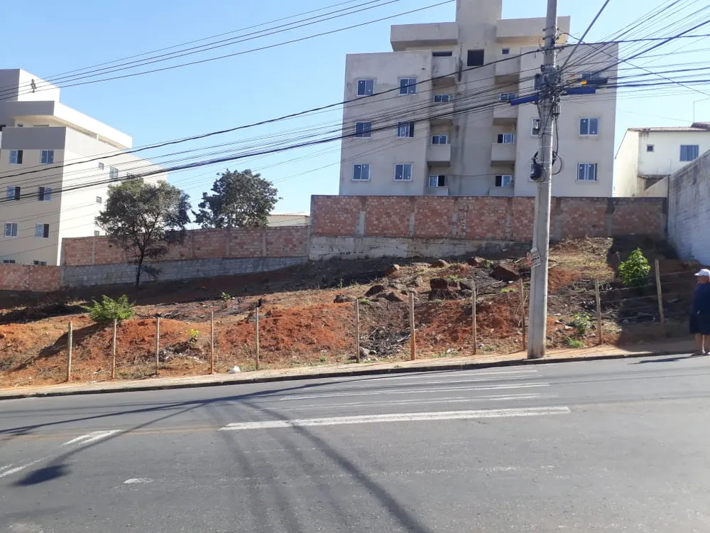 Terreno, 1200 m² - Foto 1