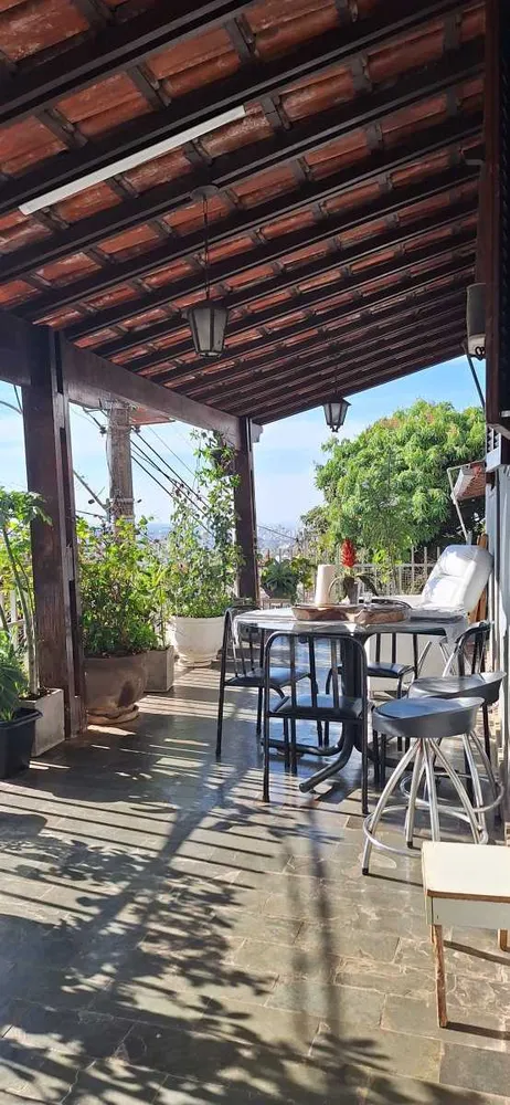 Casa, 6 quartos, 300 m² - Foto 1