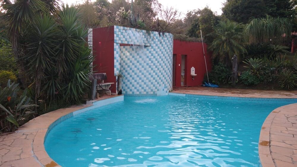 Casa de Condomínio à venda com 3 quartos, 400m² - Foto 1