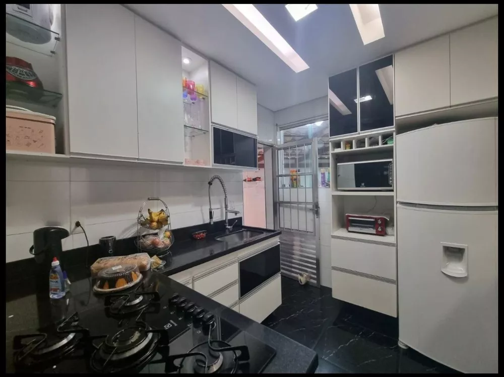 Apartamento à venda com 3 quartos, 130m² - Foto 4