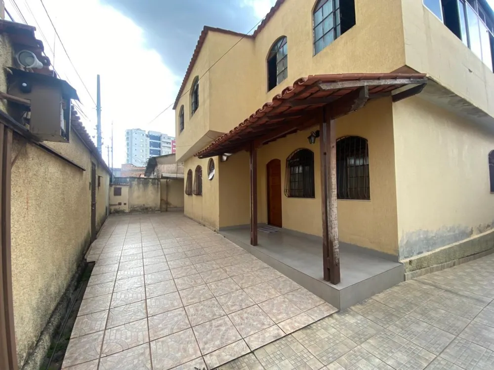 Casa, 2 quartos, 206 m² - Foto 1