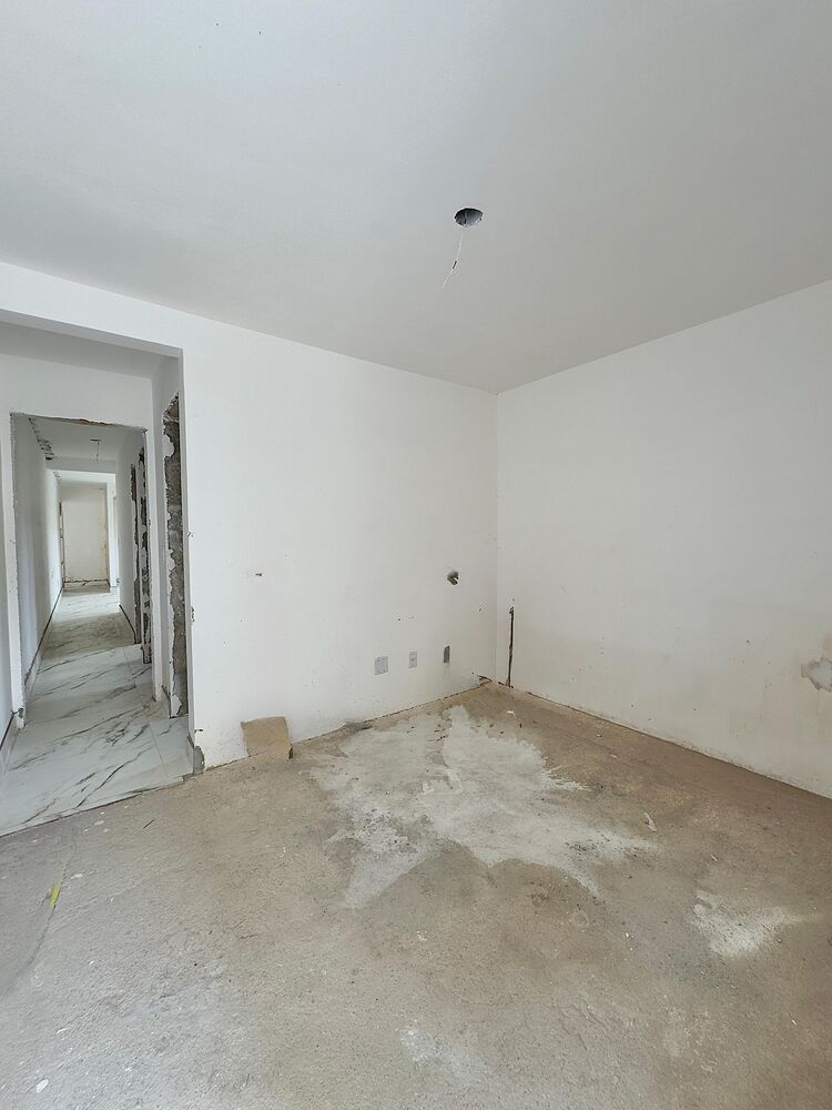Apartamento à venda com 2 quartos, 70m² - Foto 4