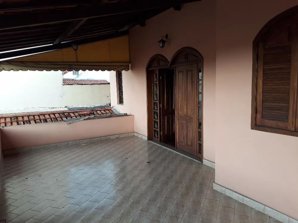 Casa à venda com 6 quartos, 350m² - Foto 11