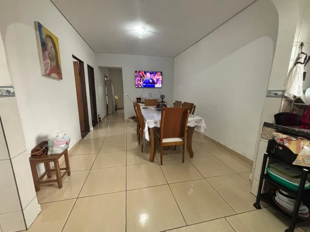 Casa, 6 quartos, 262 m² - Foto 1