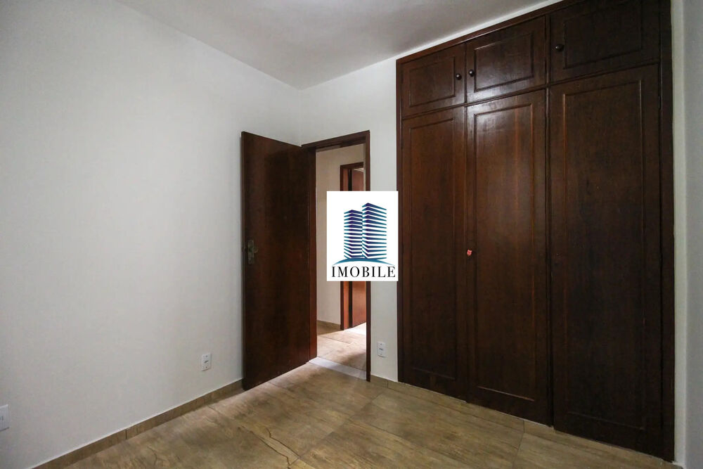 Apartamento à venda com 3 quartos, 90m² - Foto 2