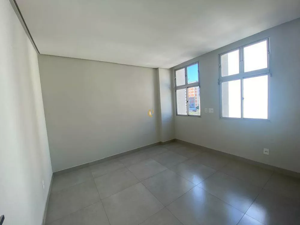 Apartamento à venda com 1 quarto, 40m² - Foto 2