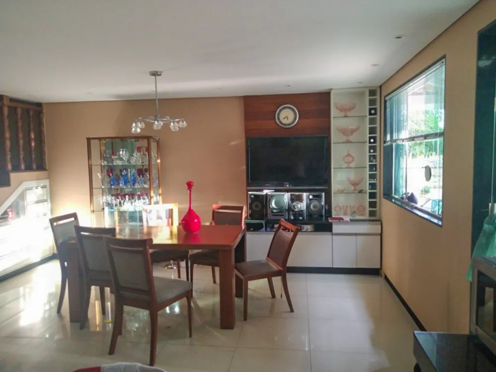 Casa, 4 quartos, 375 m² - Foto 2