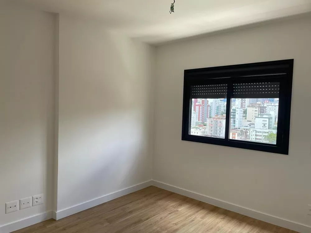 Apartamento à venda com 4 quartos, 143m² - Foto 7