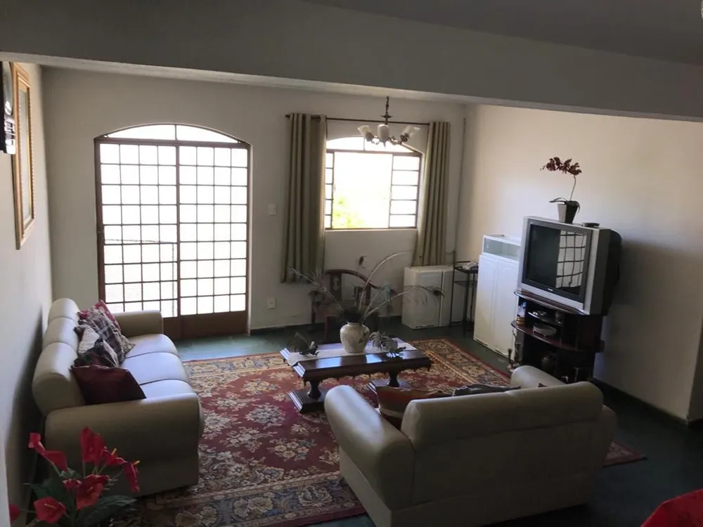 Casa, 4 quartos, 285 m² - Foto 3