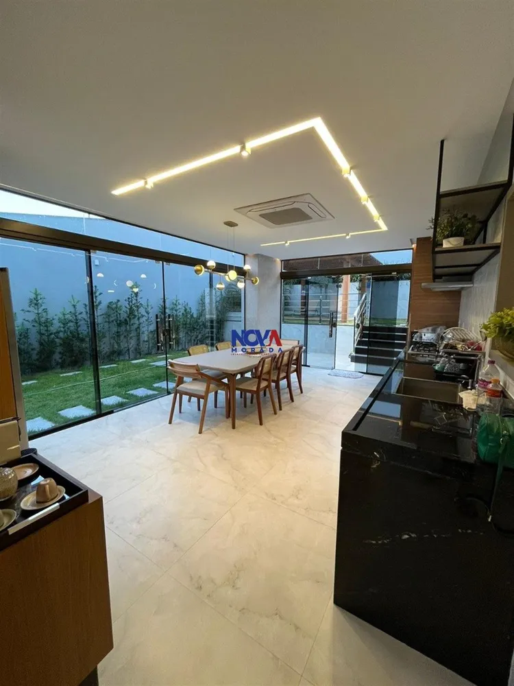 Casa, 4 quartos, 350 m² - Foto 1