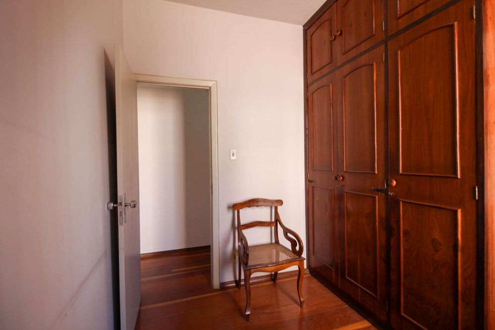 Apartamento à venda com 3 quartos, 110m² - Foto 3