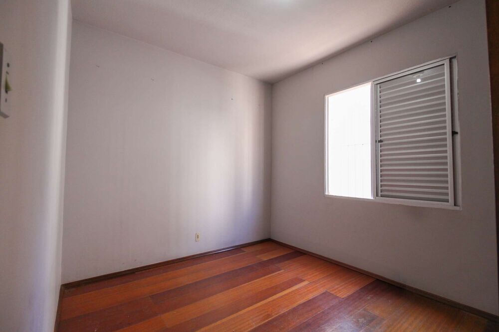 Apartamento à venda com 3 quartos, 110m² - Foto 1