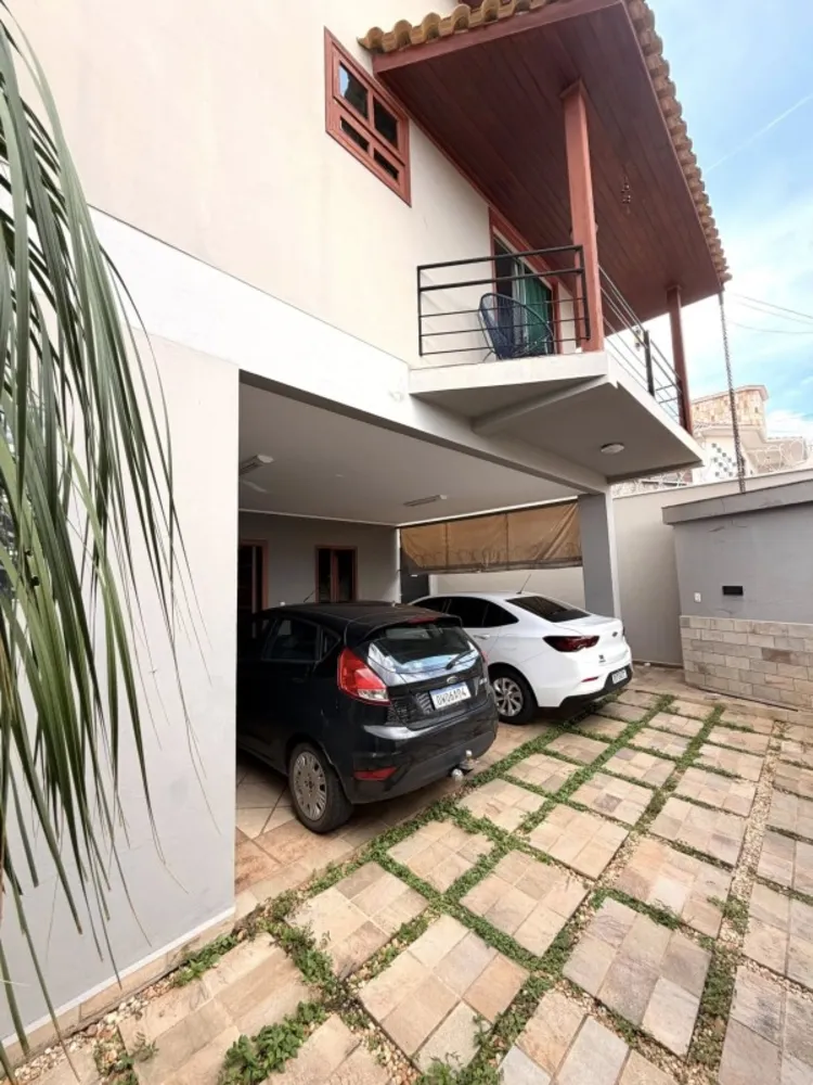 Casa, 4 quartos, 197 m² - Foto 2