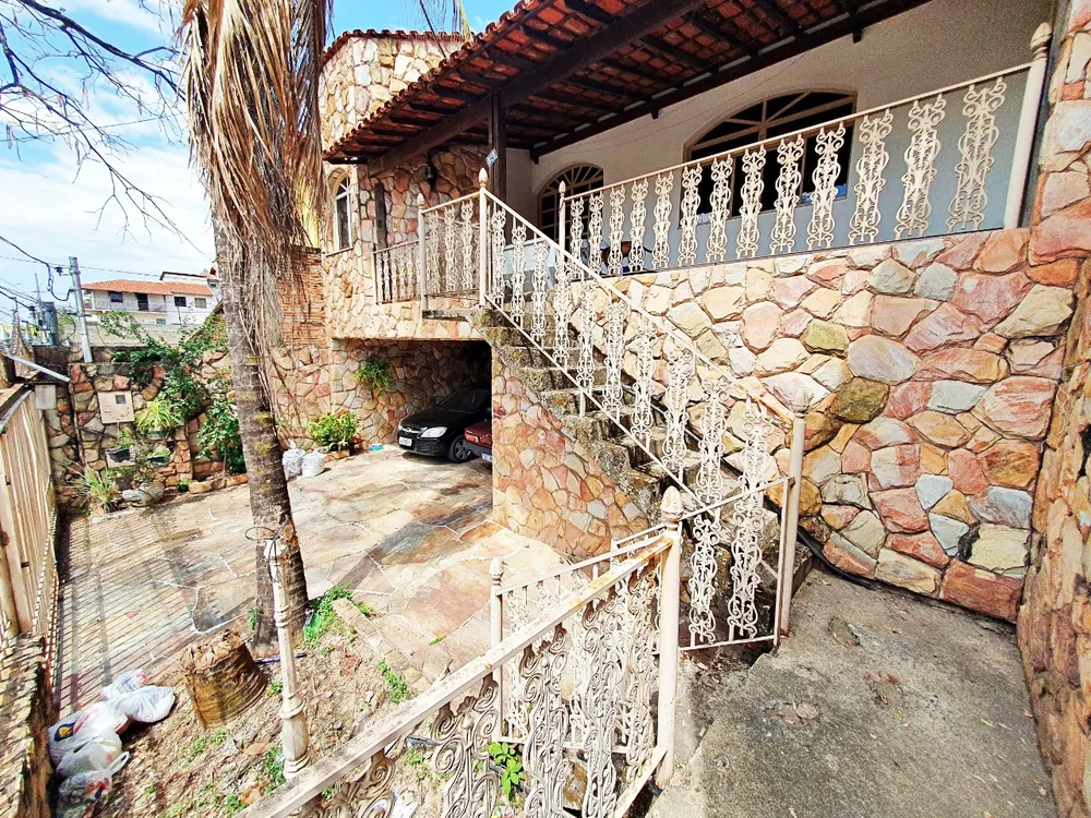 Casa, 4 quartos, 300 m² - Foto 1