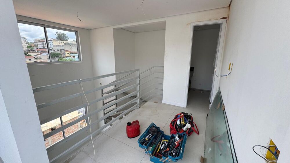 Cobertura à venda com 3 quartos, 130m² - Foto 3