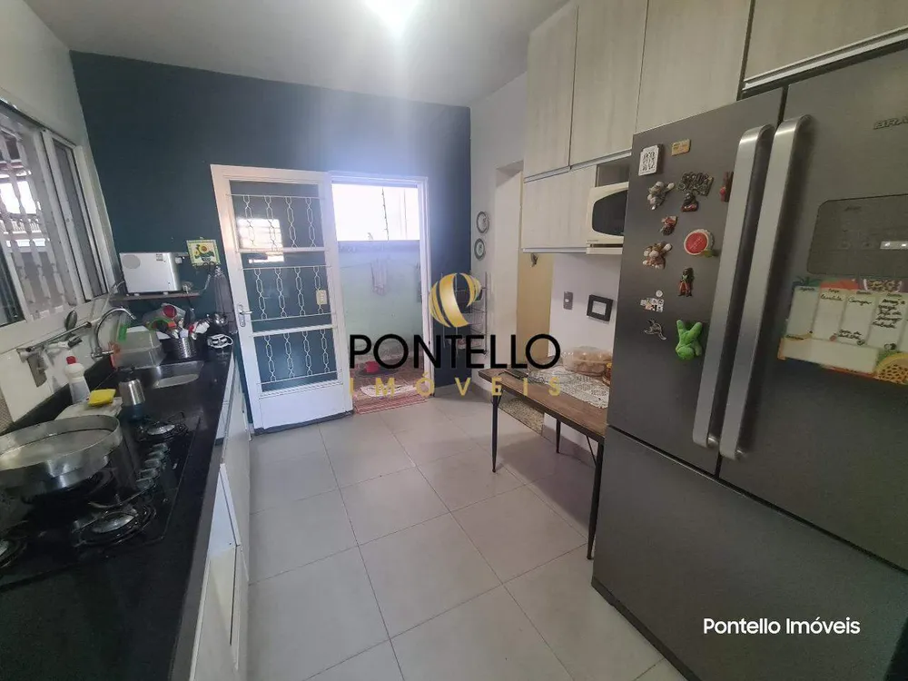 Casa, 4 quartos, 240 m² - Foto 8