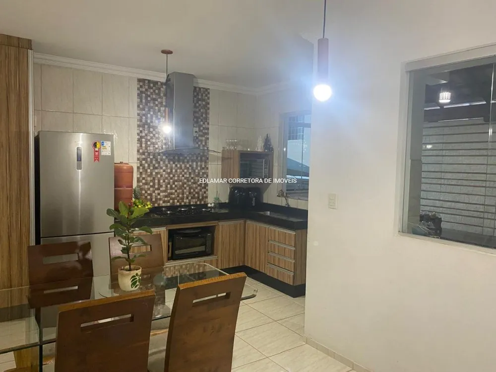 Casa, 3 quartos, 171 m² - Foto 2