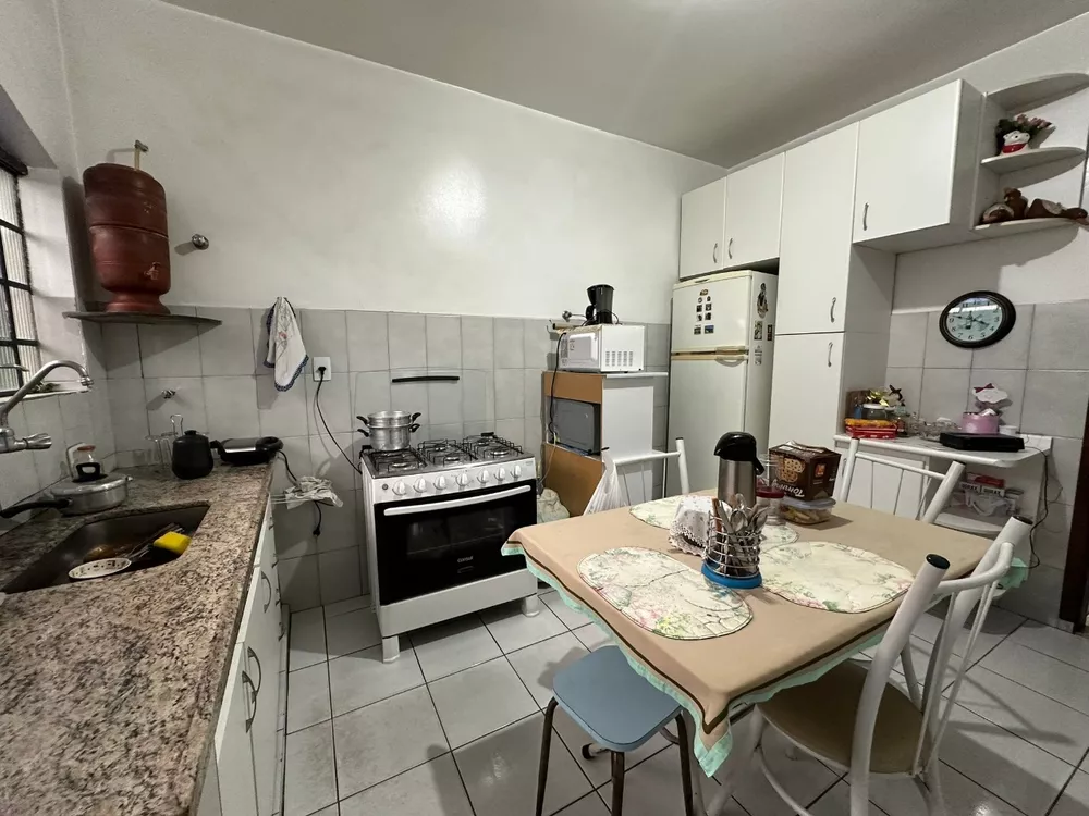 Casa para alugar com 3 quartos, 160m² - Foto 3