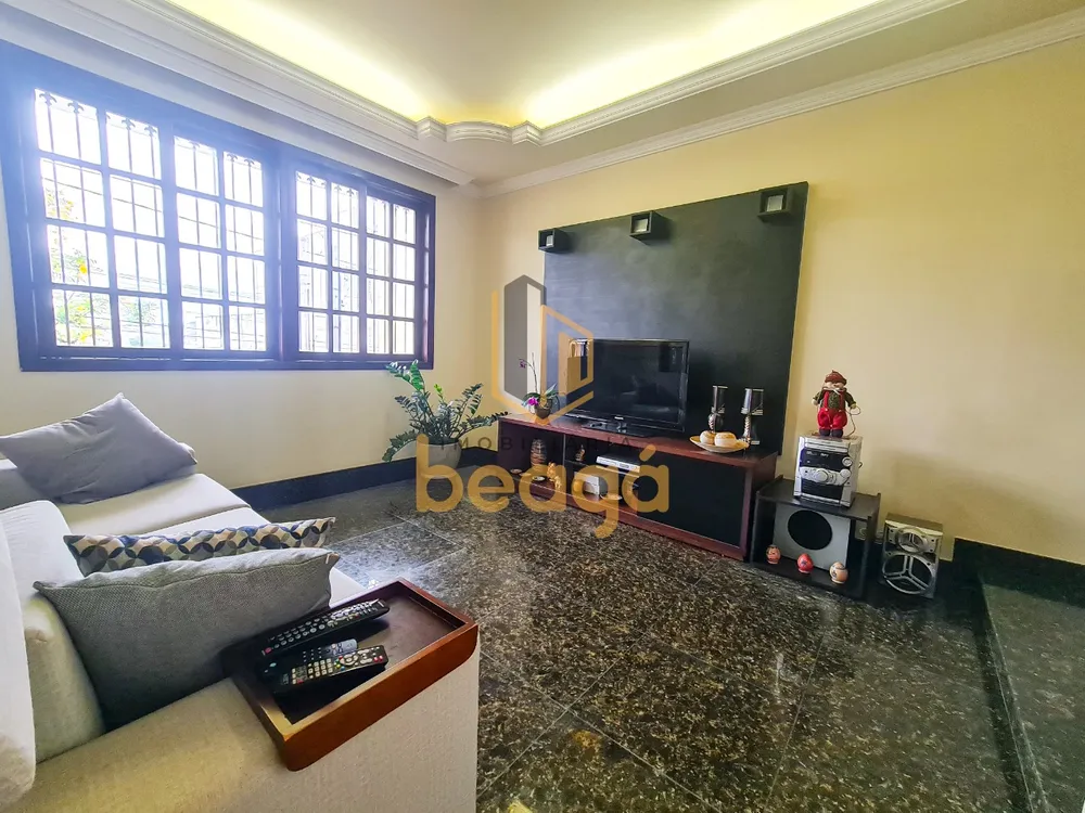 Casa, 4 quartos, 348 m² - Foto 1