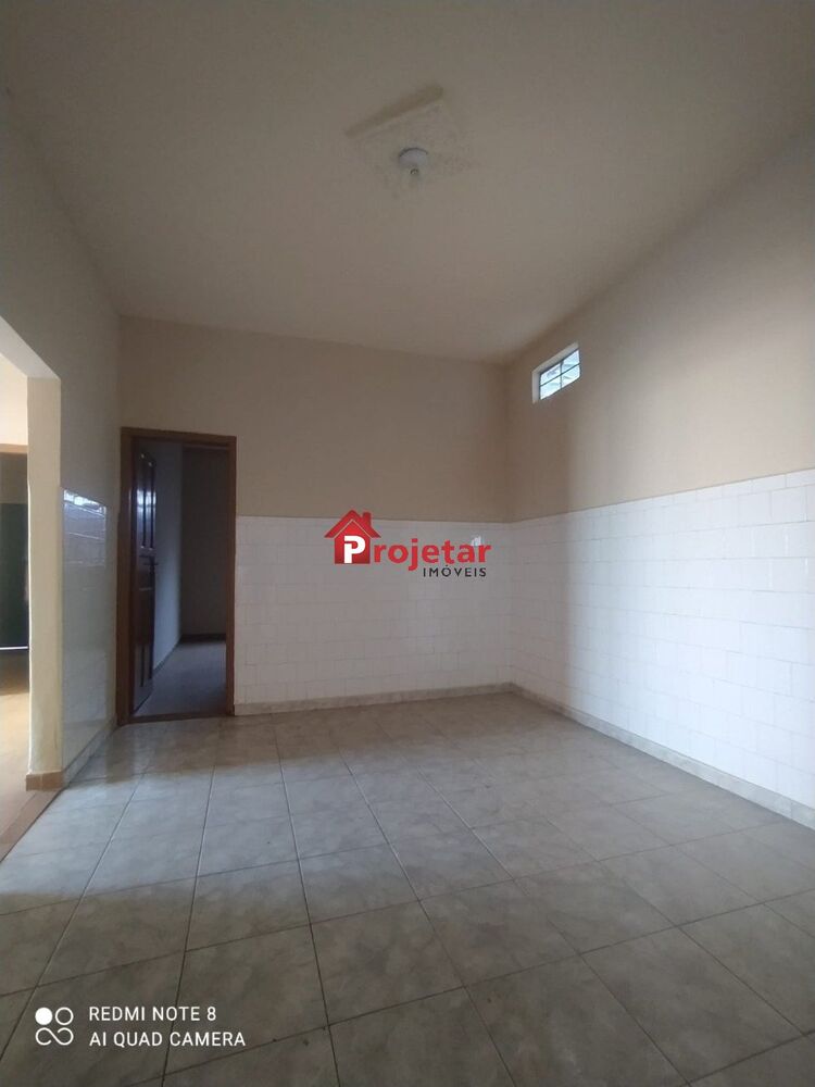 Casa à venda com 4 quartos, 360m² - Foto 2