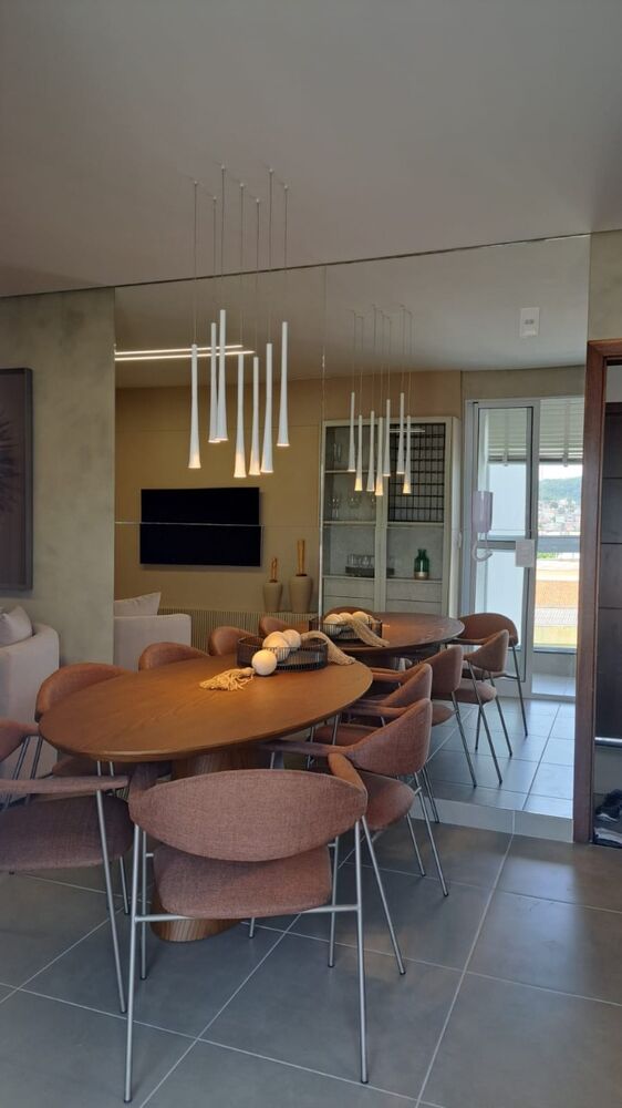 Apartamento à venda com 2 quartos, 67m² - Foto 2
