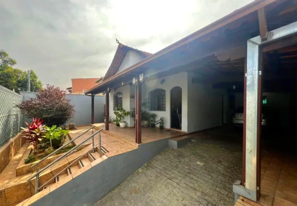 Casa, 4 quartos, 211 m² - Foto 1