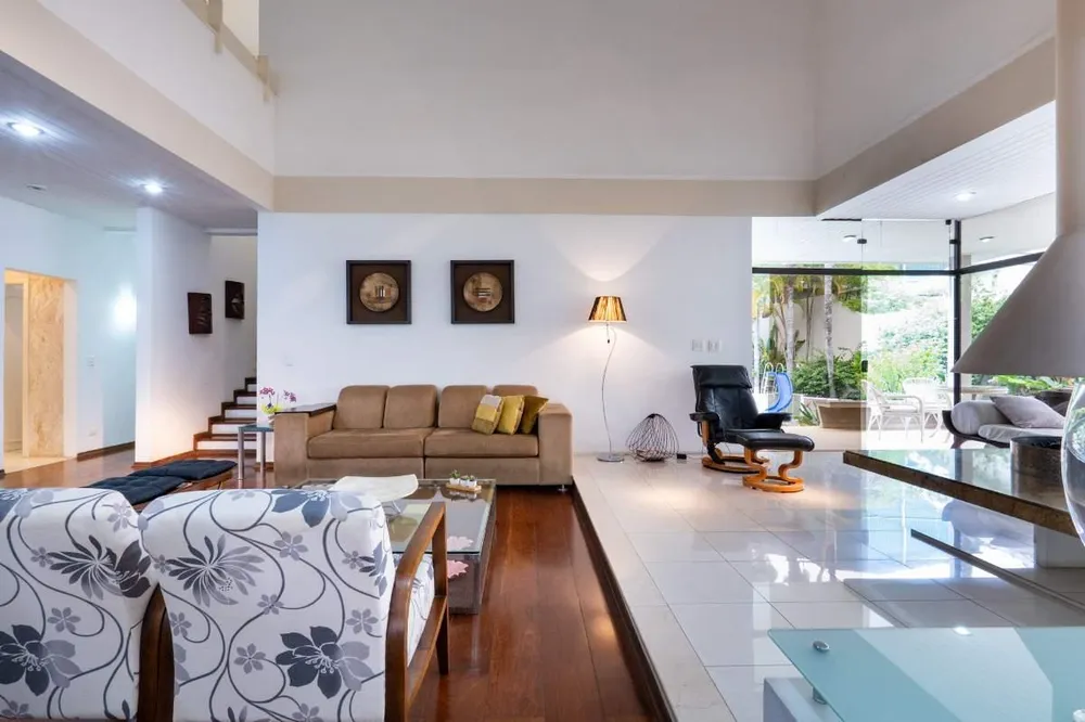 Casa, 5 quartos, 1088 m² - Foto 1